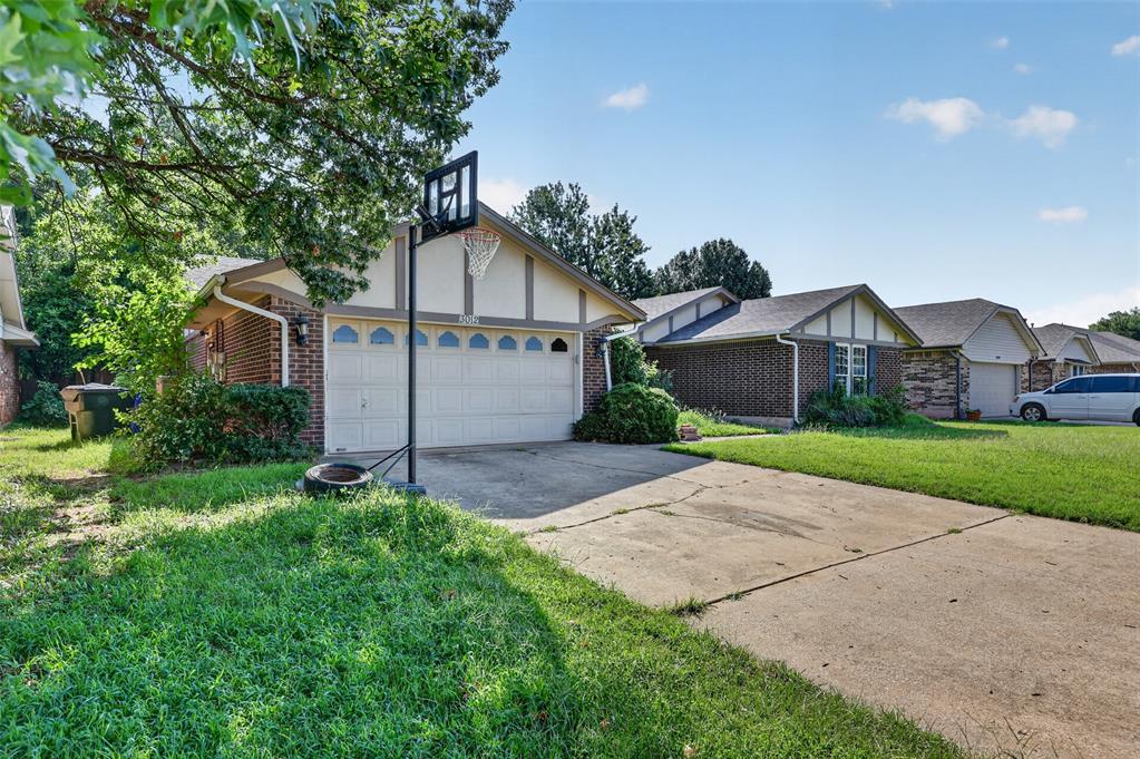 3012 N Meadowood Drive Property Photo 8