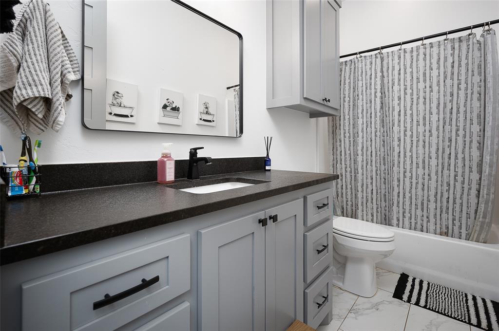 20833 230th Street Property Photo 17