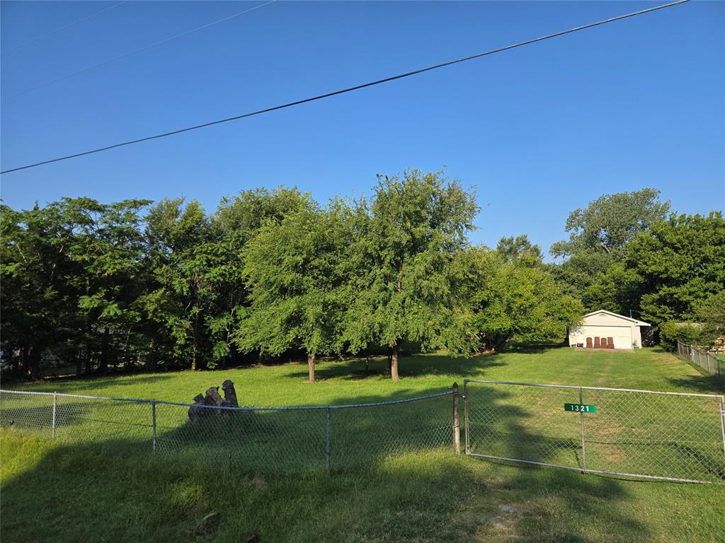 1321 N Timber Road Property Photo 1