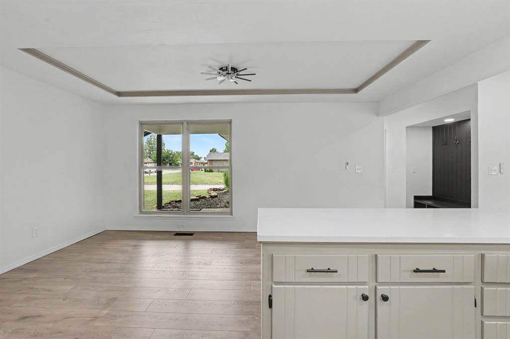 10333 Glascow Drive Property Photo 13