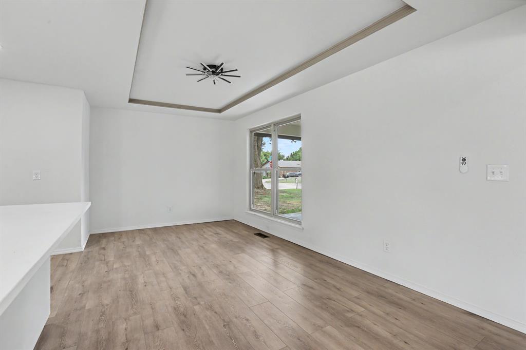 10333 Glascow Drive Property Photo 15