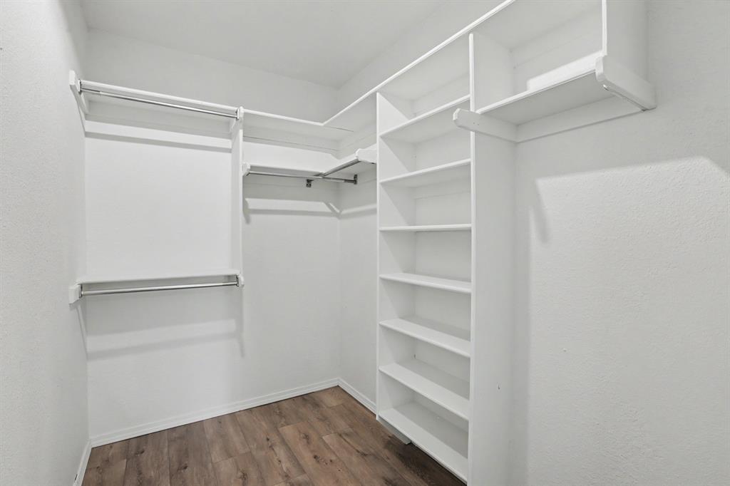 10333 Glascow Drive Property Photo 24