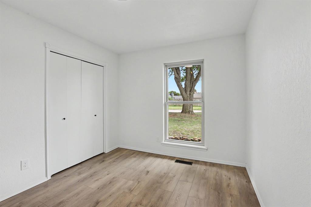 10333 Glascow Drive Property Photo 25