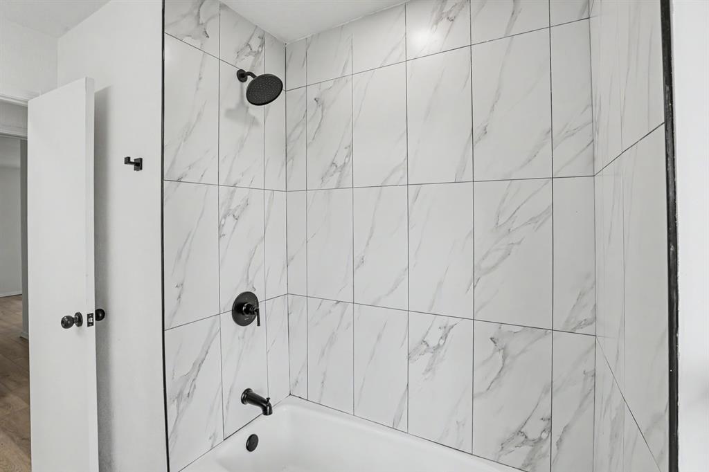 10333 Glascow Drive Property Photo 27