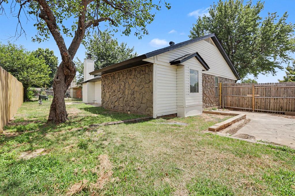 10333 Glascow Drive Property Photo 32