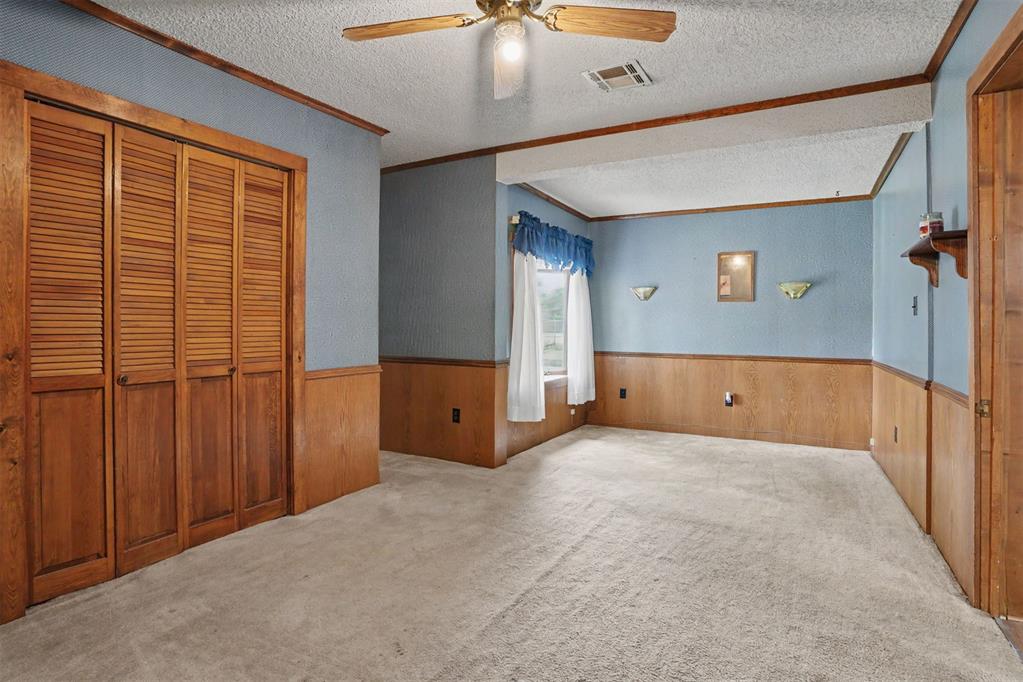 110 W Davis Street Property Photo 18
