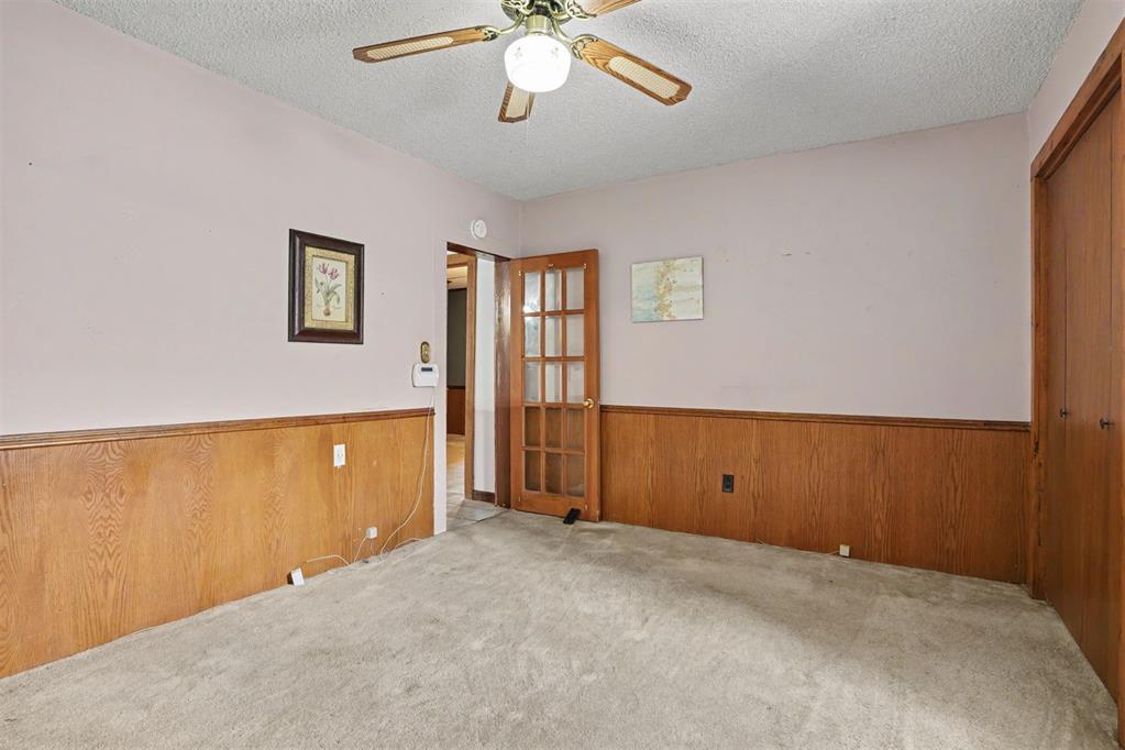 110 W Davis Street Property Photo 25