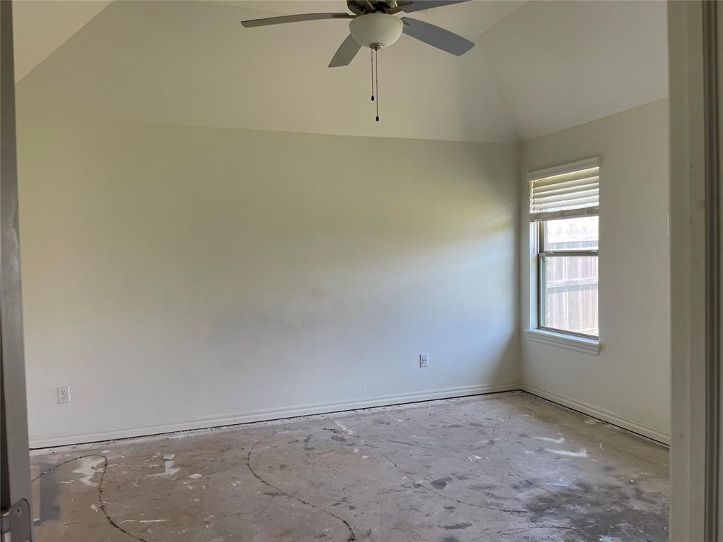 1637 Ne 35th Street Property Photo 2