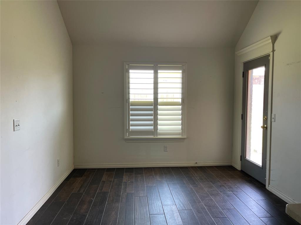 1637 Ne 35th Street Property Photo 6