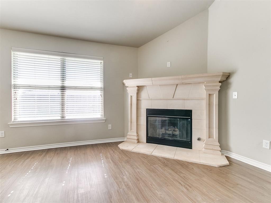908 Laurel Creek Drive Property Photo 3