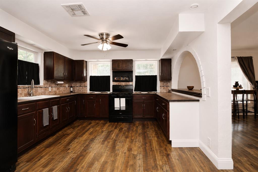 502 W Broadway Street Property Photo 12