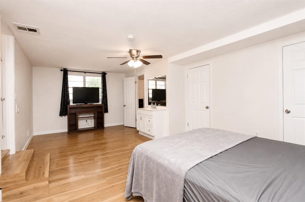 502 W Broadway Street Property Photo 13