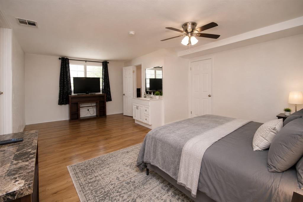 502 W Broadway Street Property Photo 15