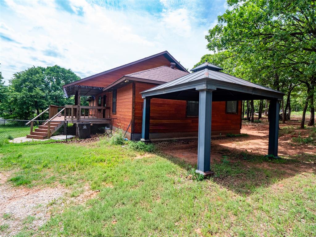 38 S Parkwood Drive Property Photo 3