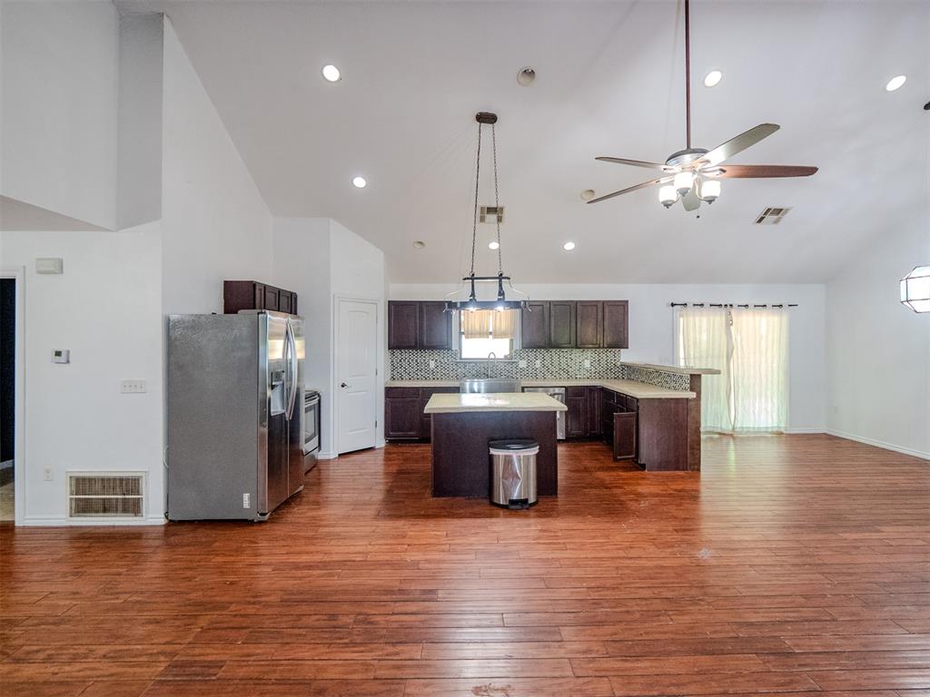 38 S Parkwood Drive Property Photo 8