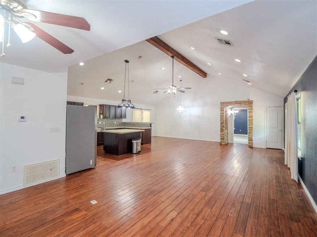 38 S Parkwood Drive Property Photo 9