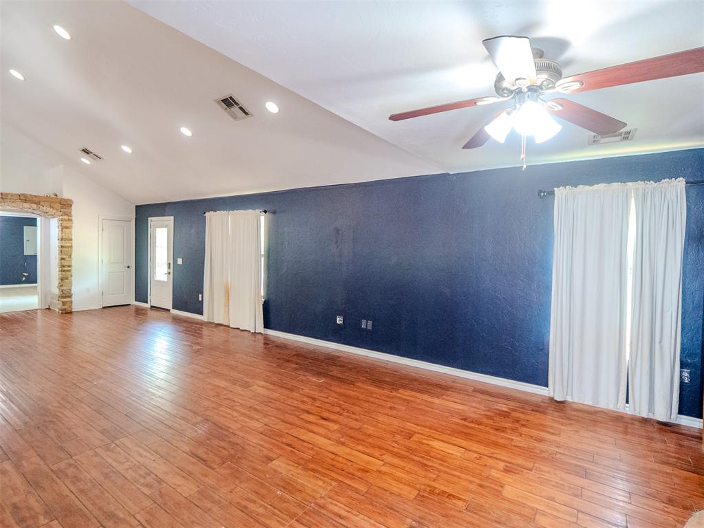 38 S Parkwood Drive Property Photo 11