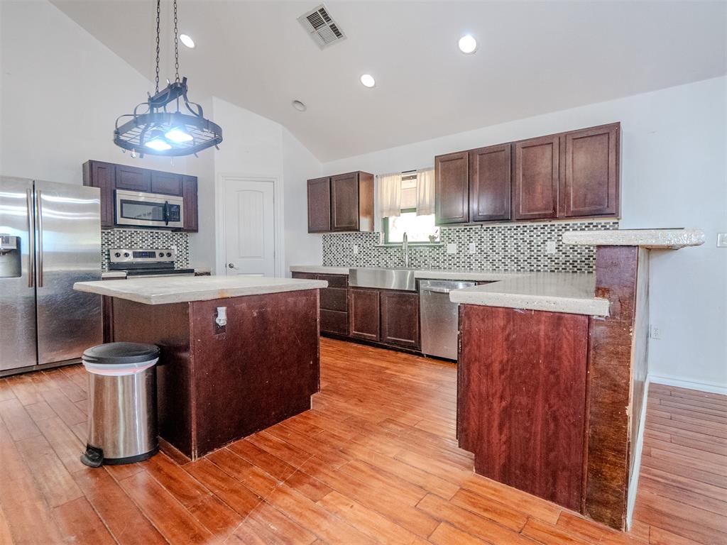 38 S Parkwood Drive Property Photo 13