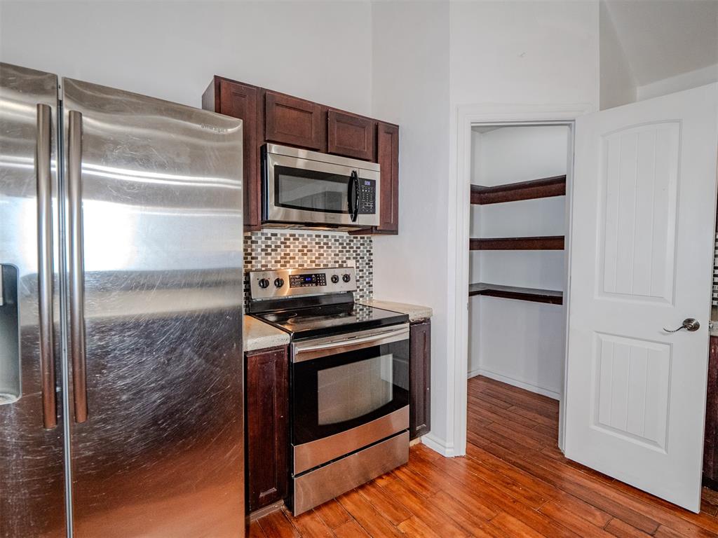 38 S Parkwood Drive Property Photo 14