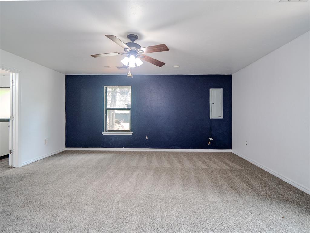 38 S Parkwood Drive Property Photo 17