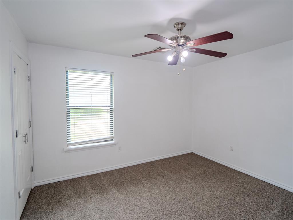 38 S Parkwood Drive Property Photo 25