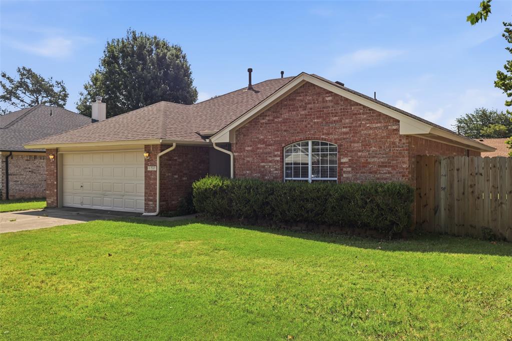 10116 Glascow Drive Property Photo 2