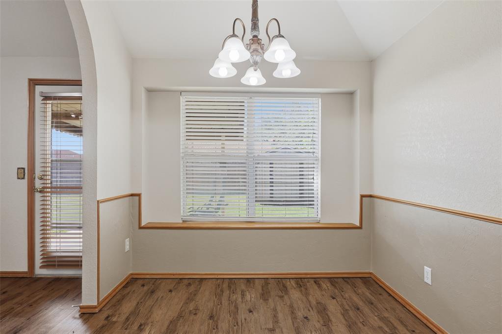 10116 Glascow Drive Property Photo 14
