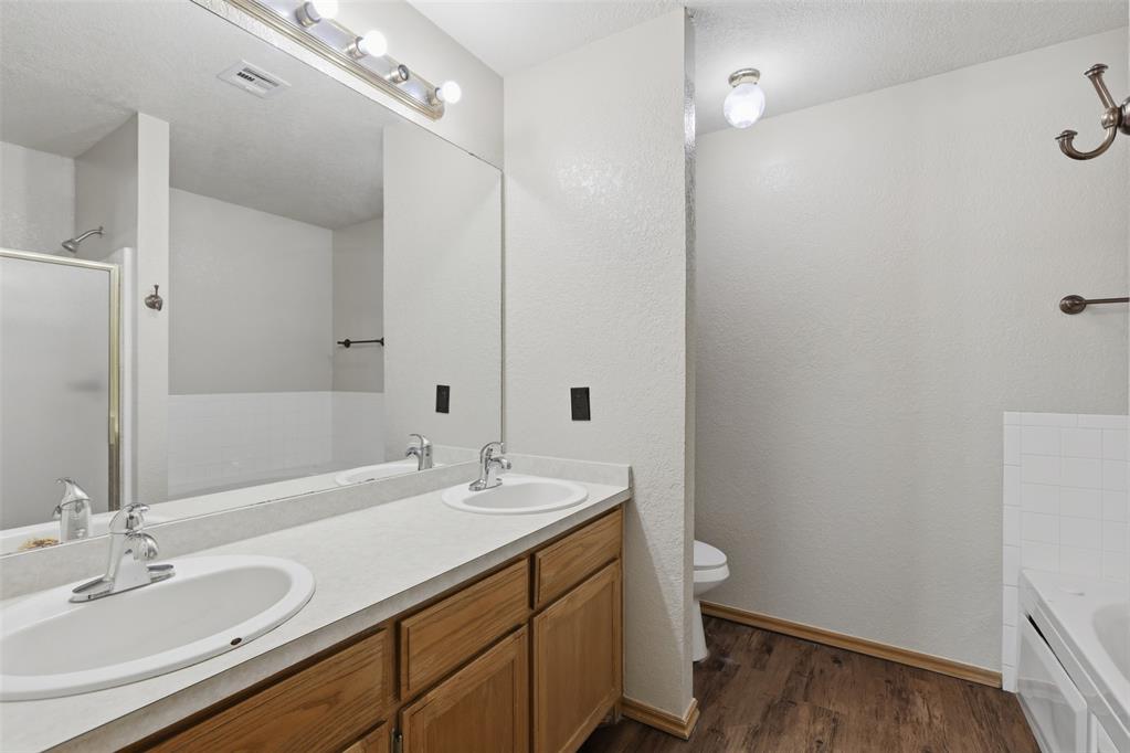 10116 Glascow Drive Property Photo 18
