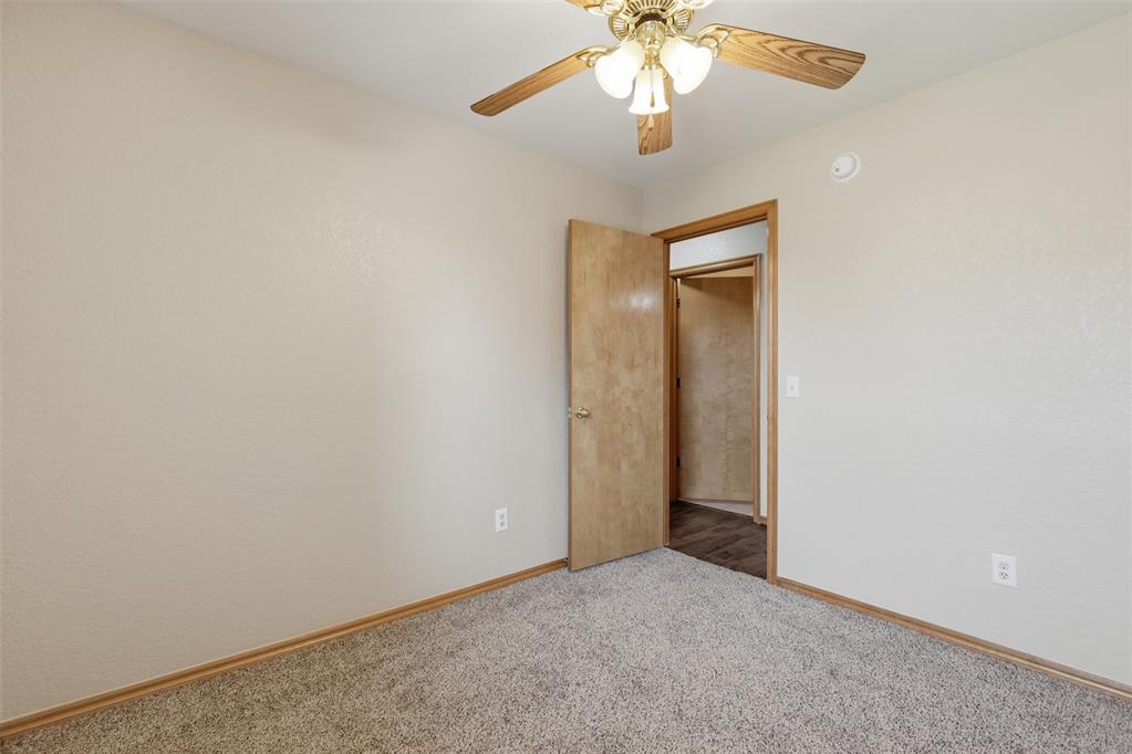 10116 Glascow Drive Property Photo 22