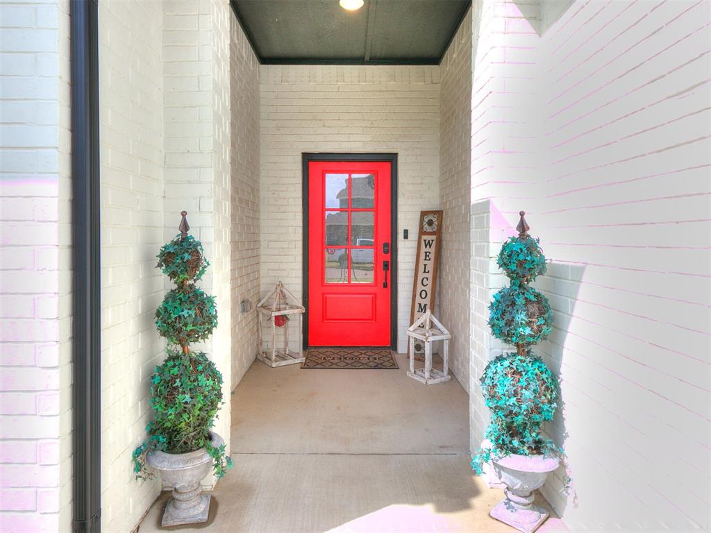 10812 Glover River Drive Property Photo 3
