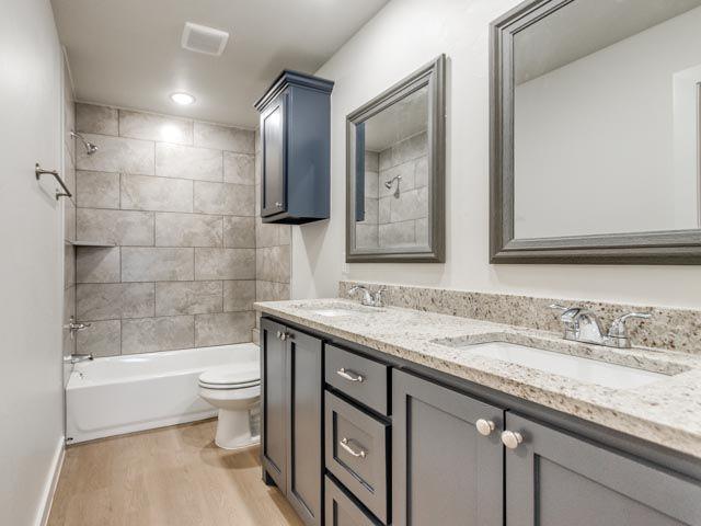 1619 Highland Loop Property Photo 12