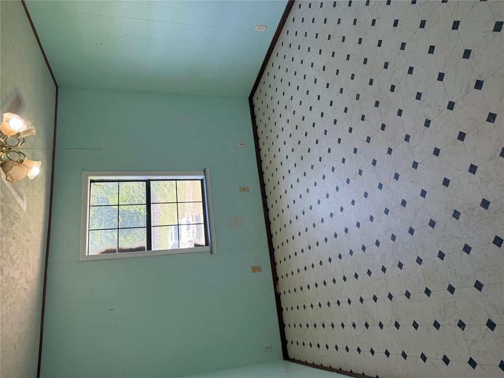 9792 County Road 3605 Property Photo 8