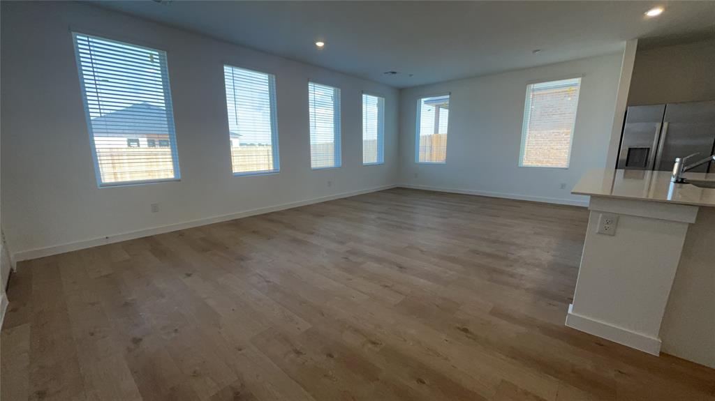 20417 Mule Deer Drive Property Photo 3