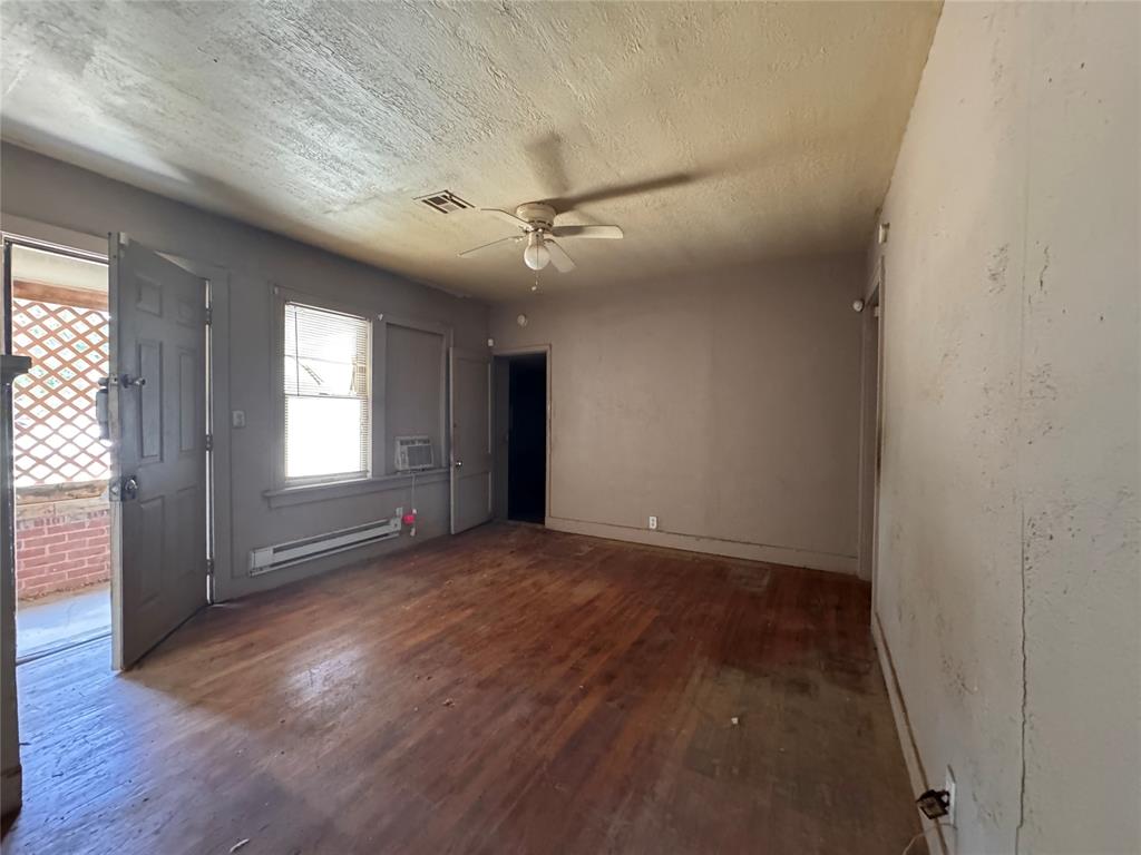 1837 Ne 24th Street Property Photo 3