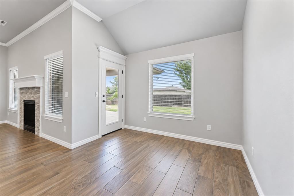 609 Side Track Road Property Photo 14