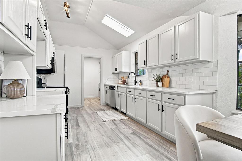 310 Cottonwood Drive Property Photo 10