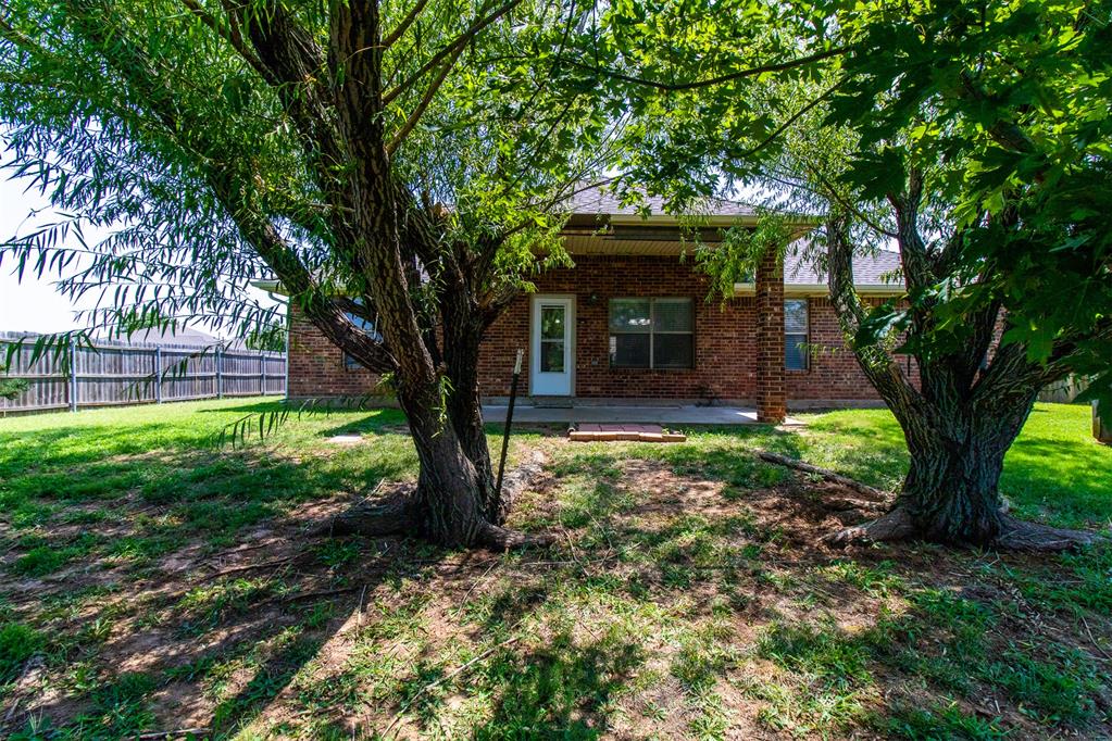8121 Woodhue Drive Property Photo 45