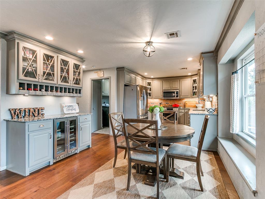 6445 N Sterling Drive Property Photo 4