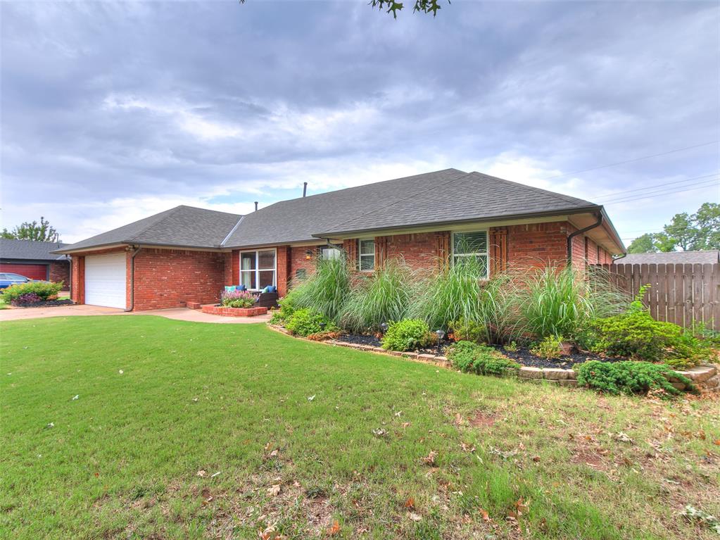 6445 N Sterling Drive Property Photo 10