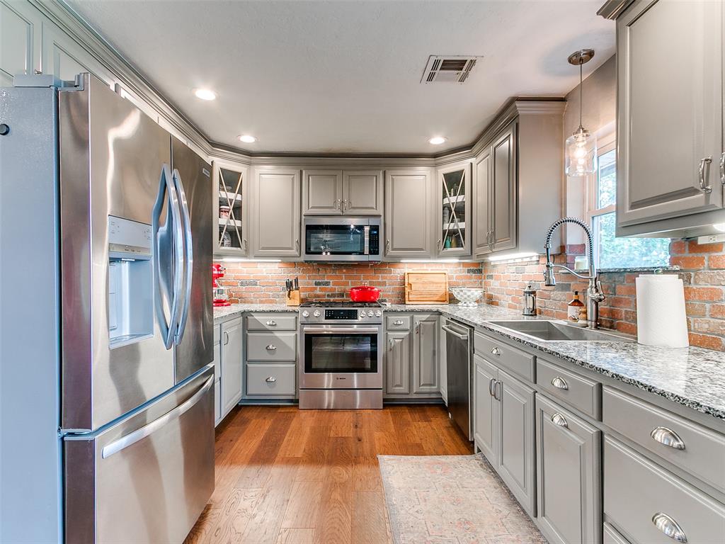6445 N Sterling Drive Property Photo 18