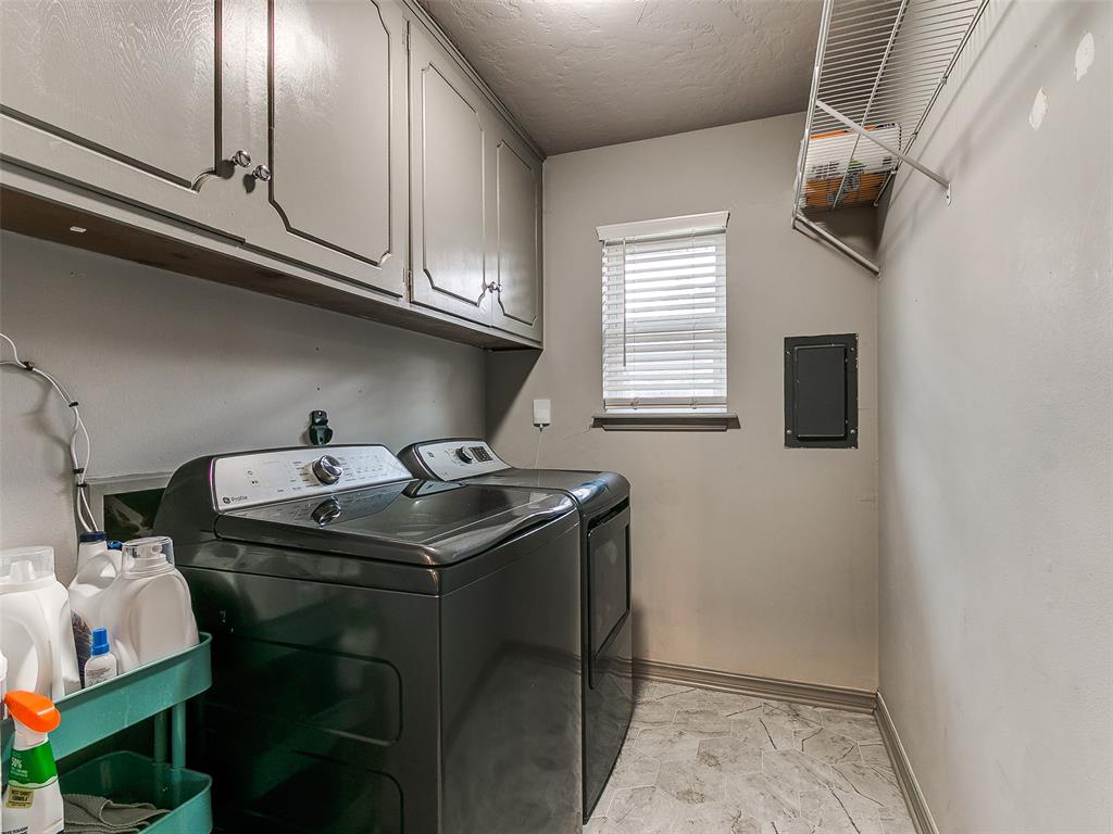 6445 N Sterling Drive Property Photo 33