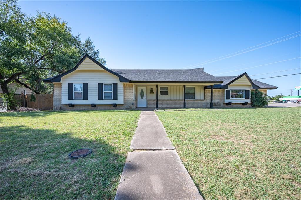 100 Bellaire Drive Property Photo 1