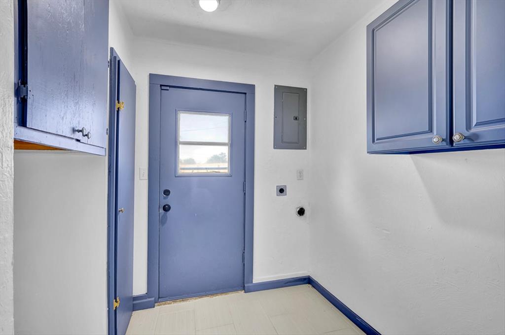 100 Bellaire Drive Property Photo 15
