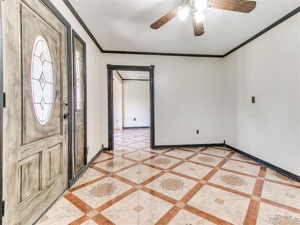 327 Se 46th Street Property Photo 5