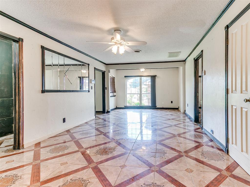 327 Se 46th Street Property Photo 11
