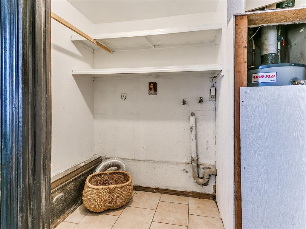 327 Se 46th Street Property Photo 15