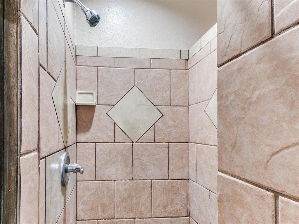 327 Se 46th Street Property Photo 32