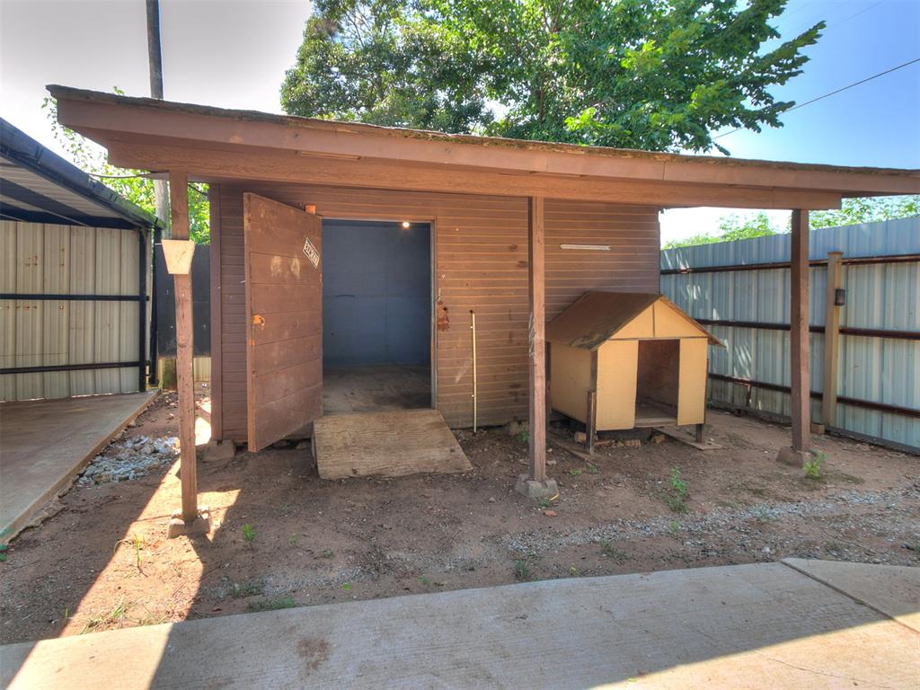 327 Se 46th Street Property Photo 44