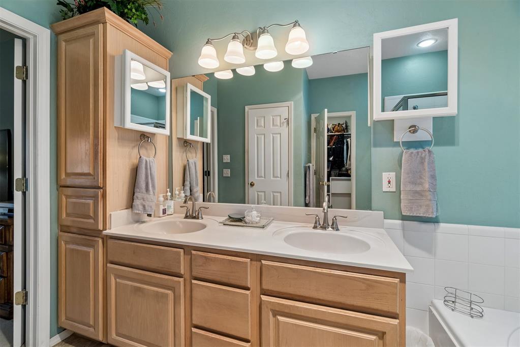 15916 Sonoma Court Property Photo 32