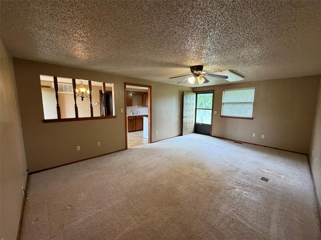 218 Quail Hollow Drive Property Photo 5